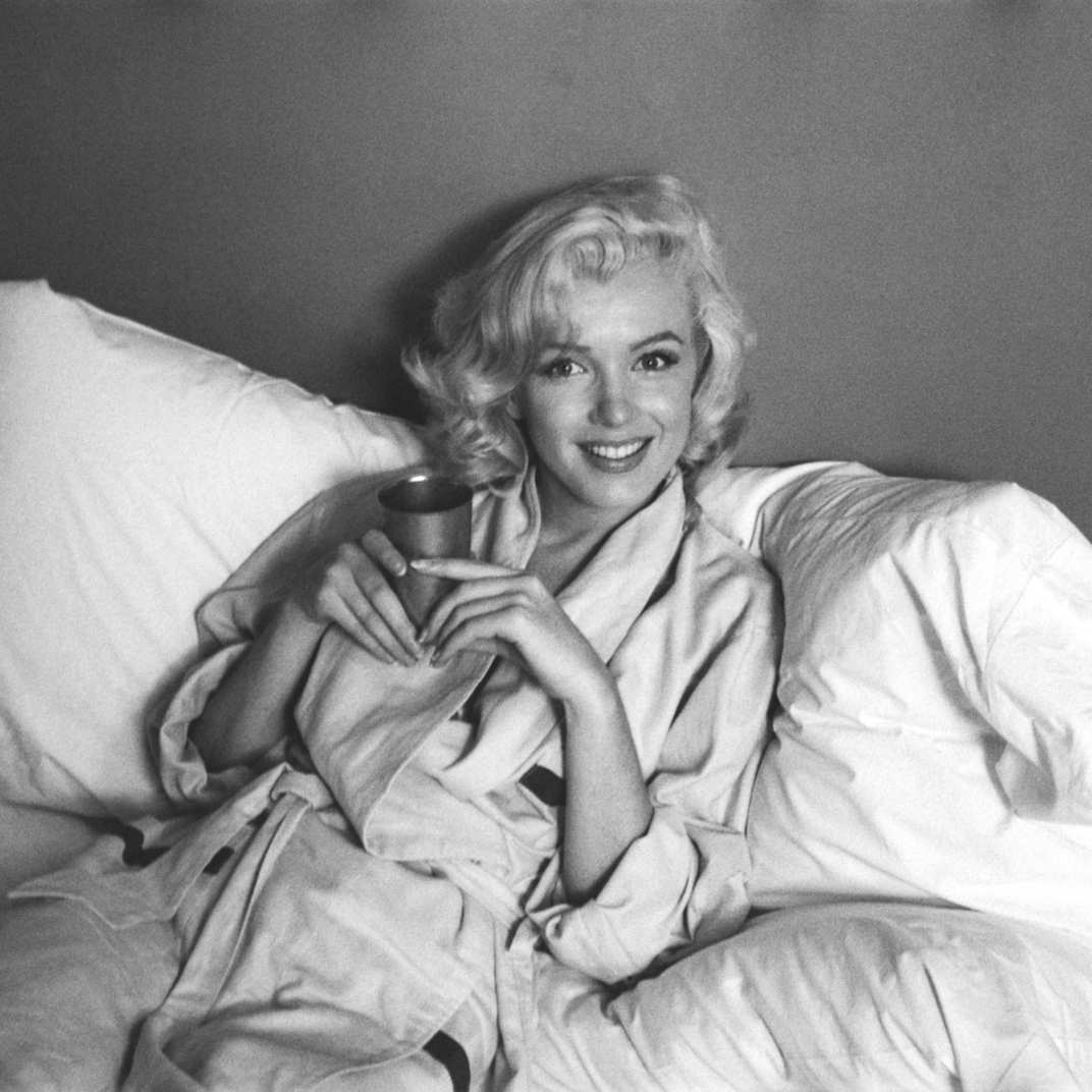 Мэрилин Монро Притворяется Спящей – Ниагара (Сша) (1952)